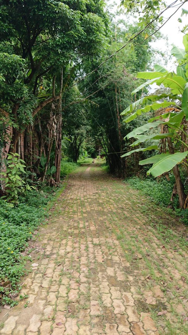 Vuonthuguesthousegarden Kon Tum Exterior foto